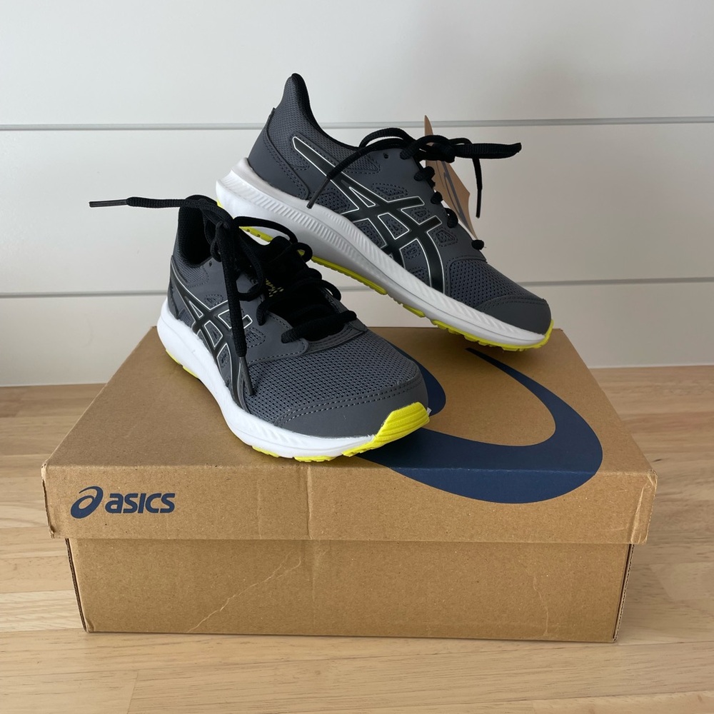 ASICS Kids JOLT 4 Grade School Sneakers - Size 1
